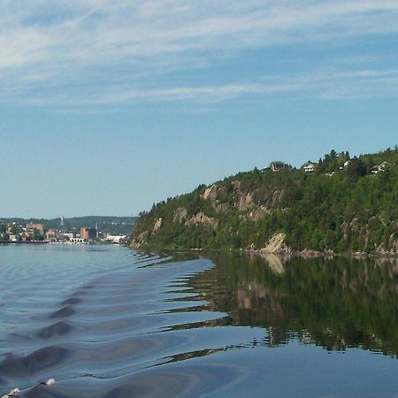Auberge Centre Ville Chicoutimi Eksteriør billede