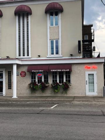 Auberge Centre Ville Chicoutimi Eksteriør billede