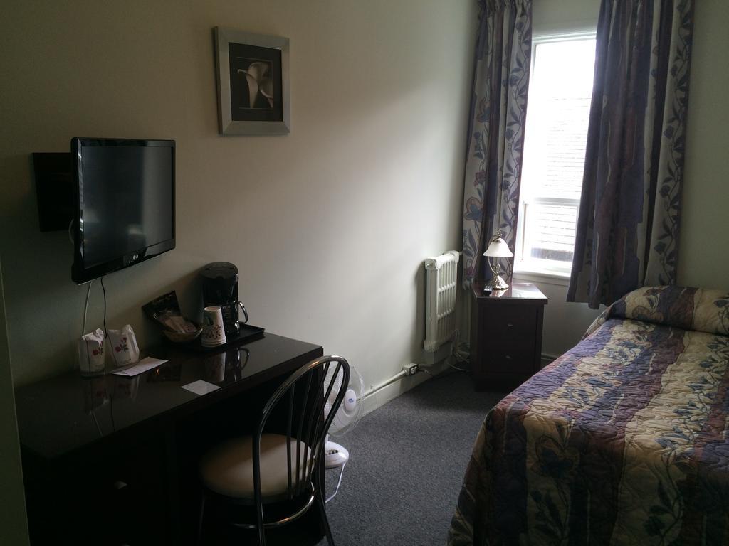 Auberge Centre Ville Chicoutimi Værelse billede