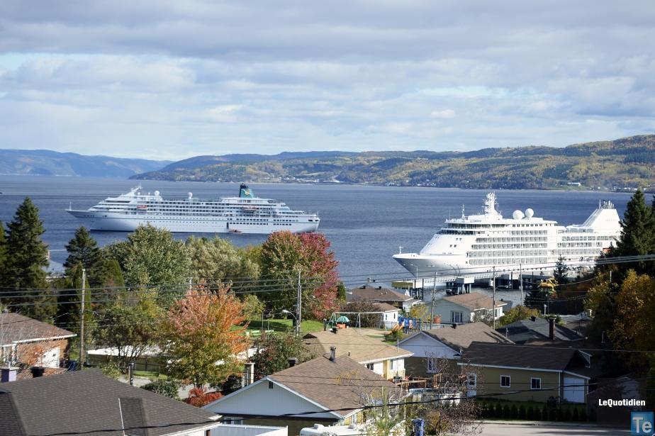 Auberge Centre Ville Chicoutimi Eksteriør billede